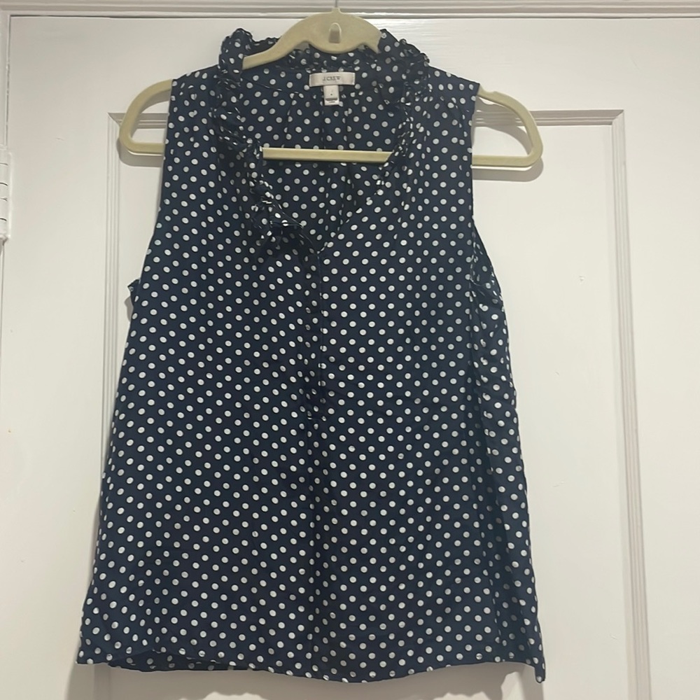 Women’s top size 8